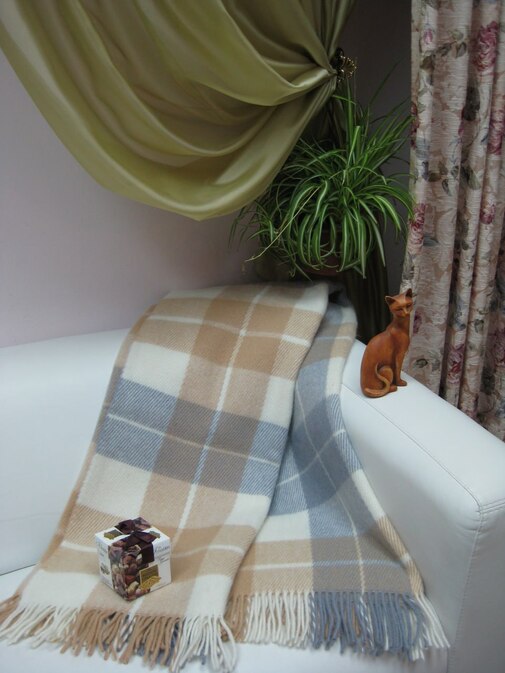 Плед Комфорт Влади цв.бел-пес-сер.гол рап.2