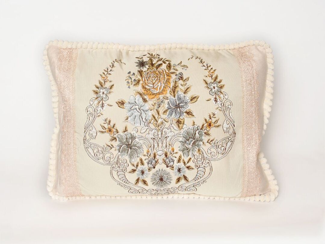 Наволочка с вышивкой гобелен СД