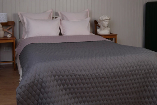 Покрывало стеганое Ультрастеп Белашофф, пепельная роза/темно-серый