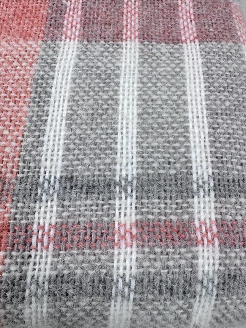 Плед Метро с бахромой Влади, белый-серый-красный, CANNY